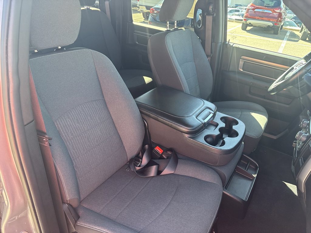 Used 2023 RAM 1500 Warlock AWD/4WD image 28