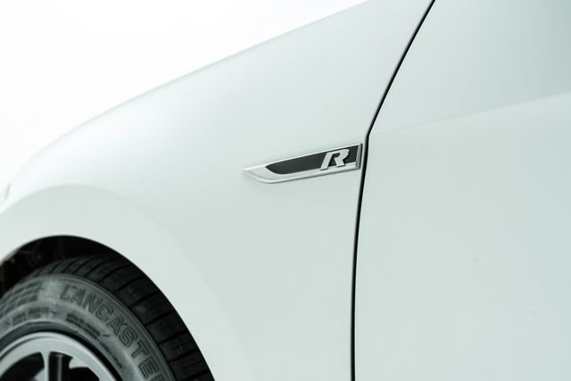 Used 2018 Volkswagen Golf R 4-Door image 21