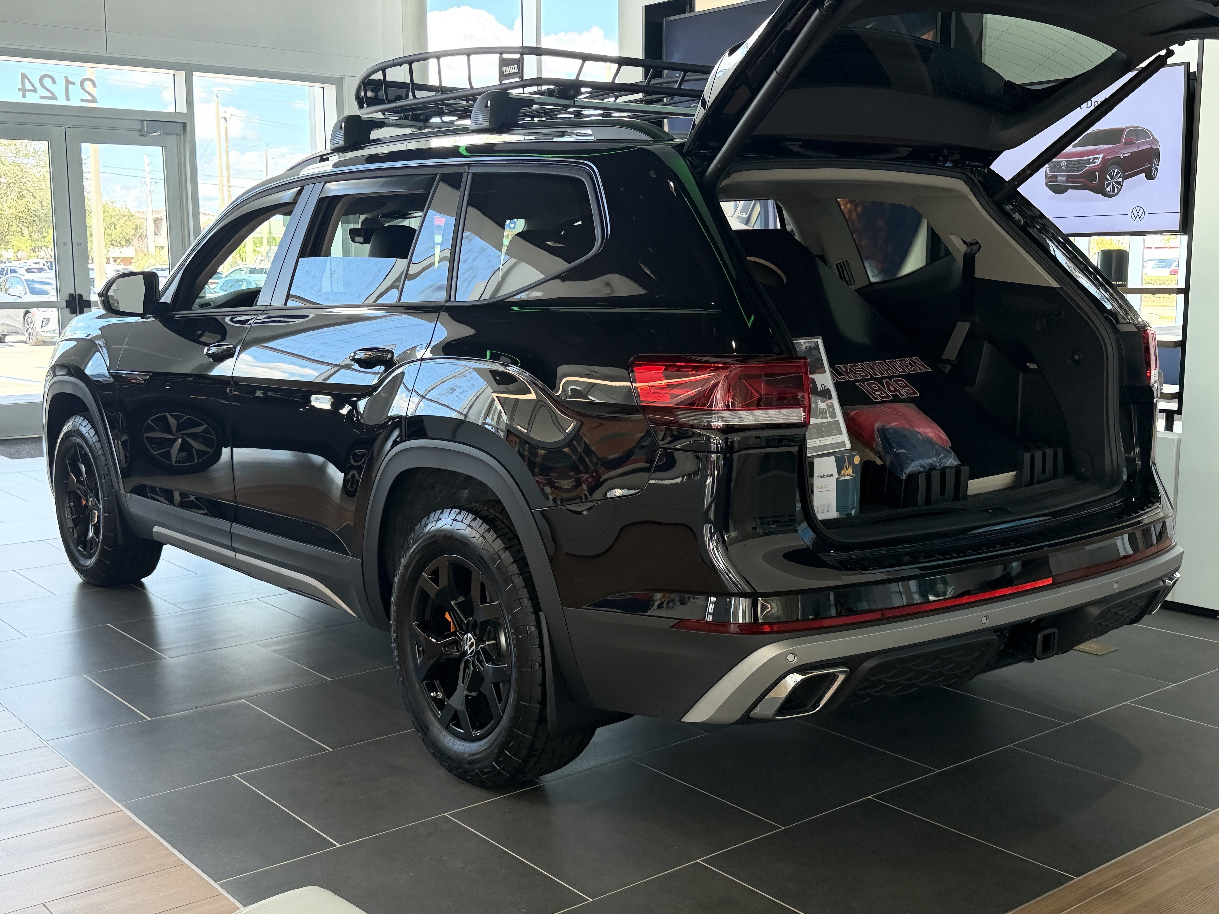 New 2026 Volkswagen Atlas Peak Edition AWD/4WD image 5