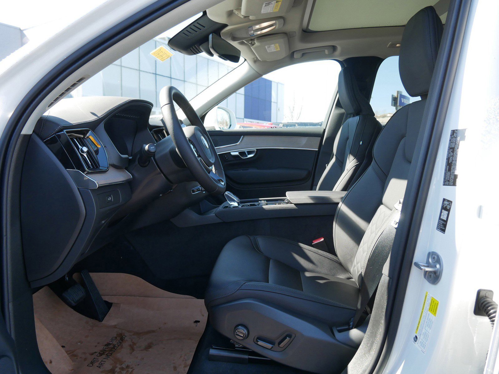 New 2026 Volvo XC90 B5 Core image 5