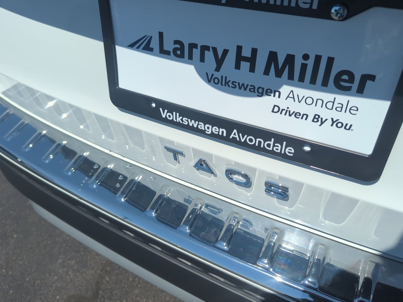 New 2025 Volkswagen Taos S image 22