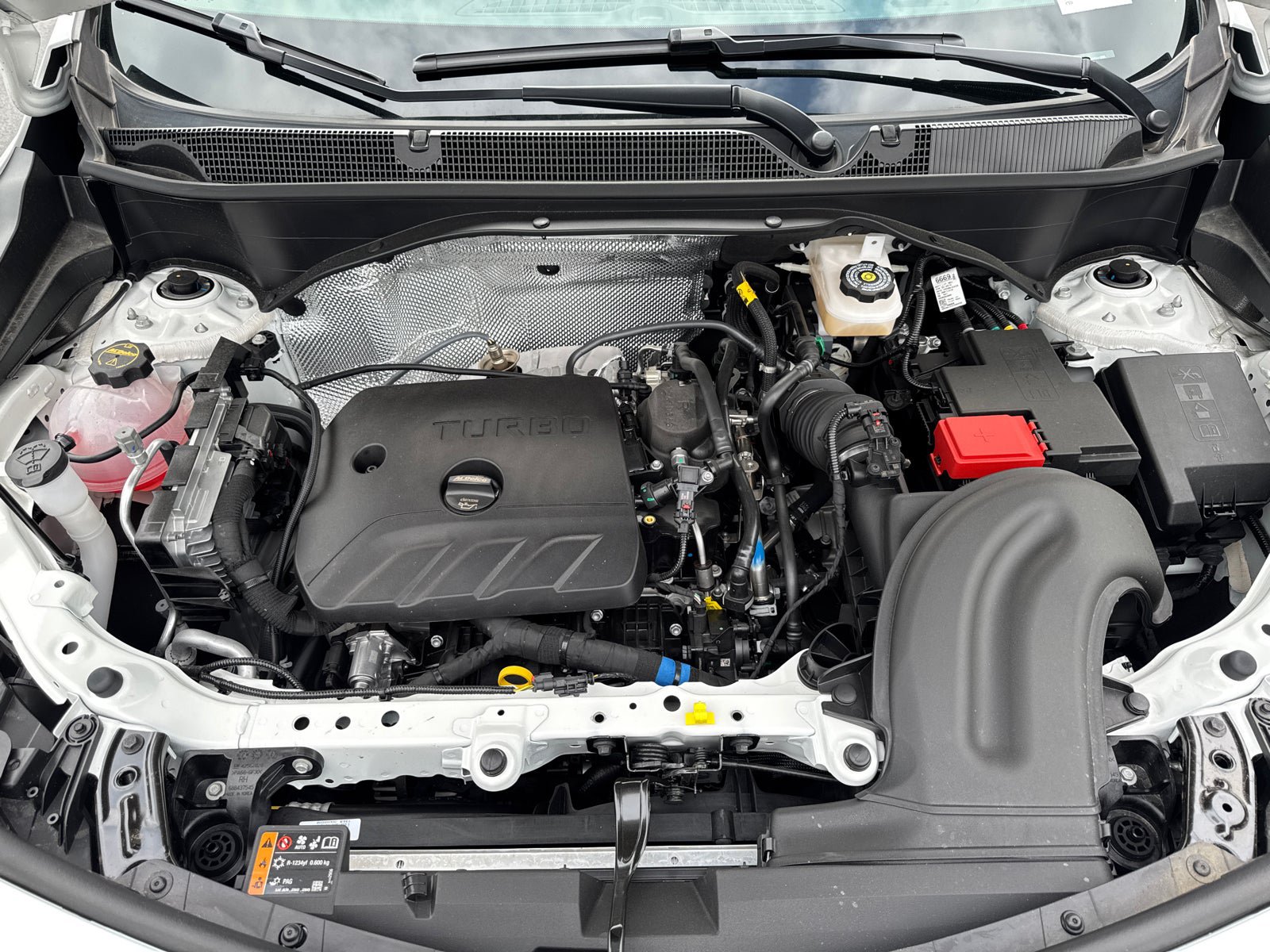 New 2026 Buick Encore GX Sport Touring FWD image 8