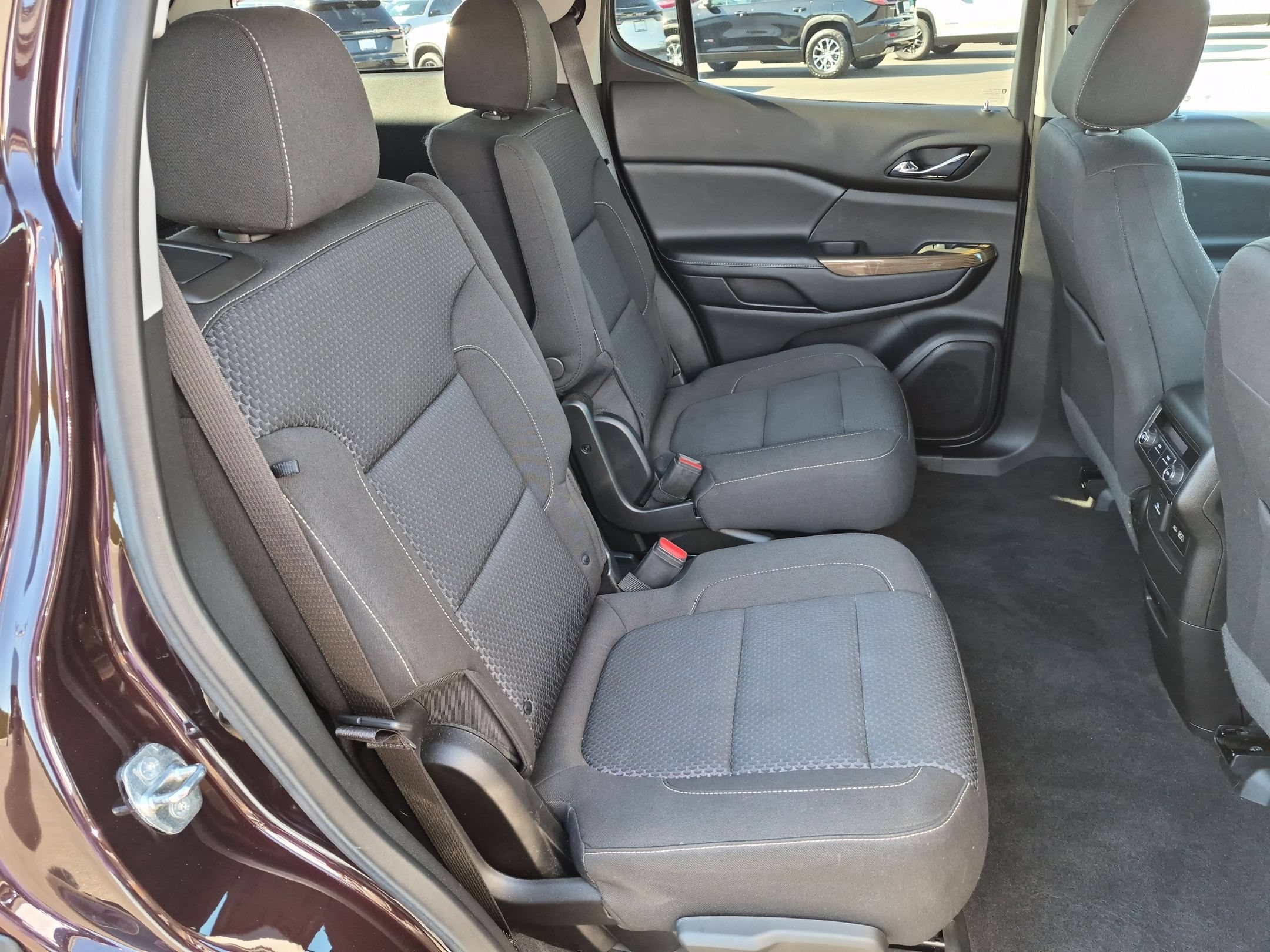 Used 2020 GMC Acadia SLE w/ Driver Convenience Package FWD image 27