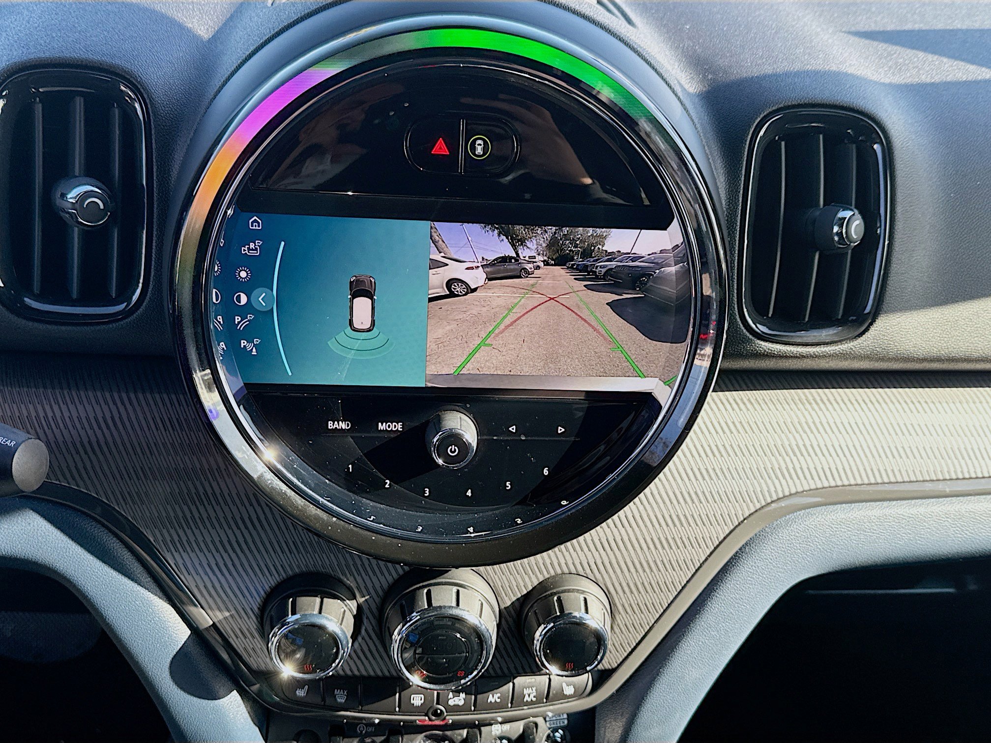 Used 2024 MINI Cooper Countryman S w/ Signature Upholstery Package image 12