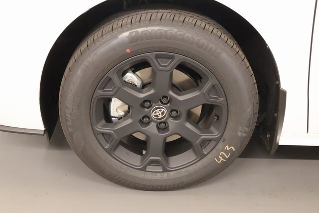 New 2026 Toyota Sienna XLE Woodland Edition AWD/4WD image 7