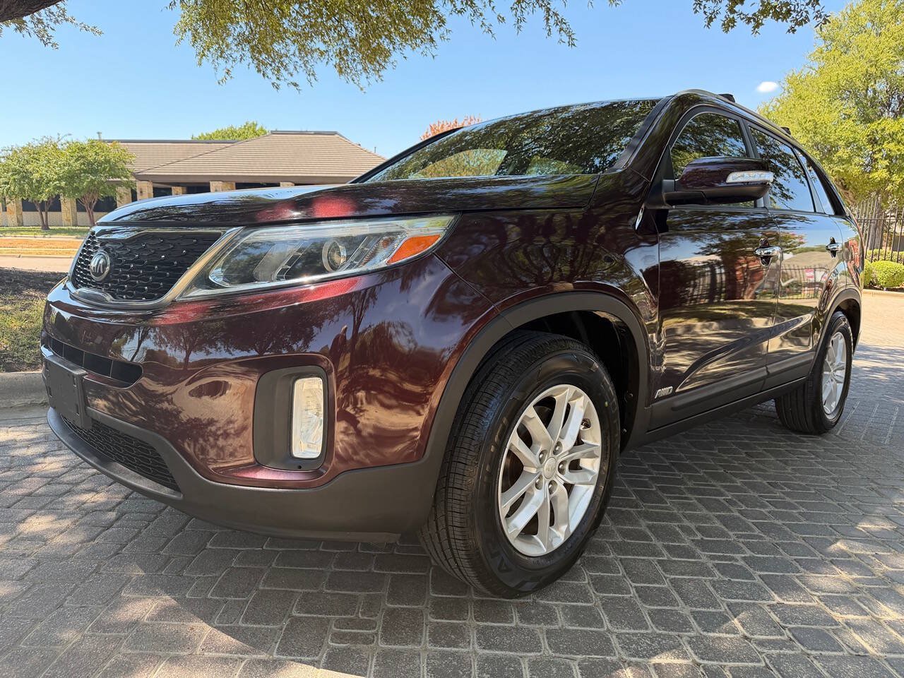 Used 2015 Kia Sorento LX AWD/4WD image 11