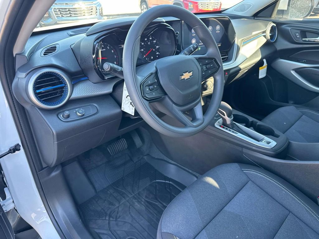 New 2026 Chevrolet Trax LS w/ LS Convenience Package image 17