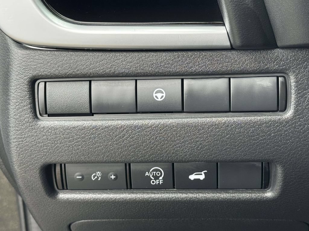 Certified 2025 Nissan Rogue SV w/ Rock Creek Premium Package AWD/4WD image 18