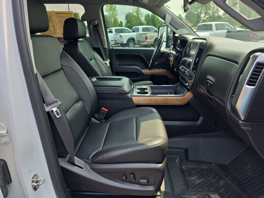Used 2019 Chevrolet Silverado 2500 LTZ w/ Duramax Plus Package AWD/4WD image 30