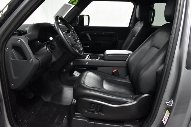 Used 2024 Land Rover Defender 90 X-Dynamic SE image 12