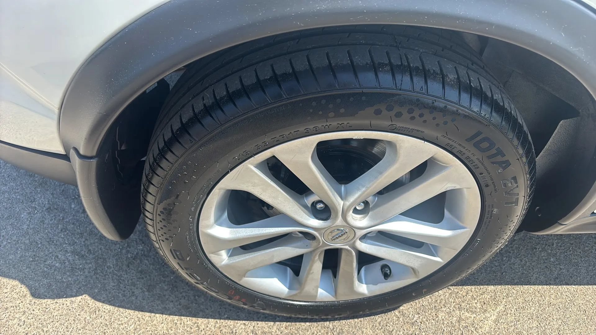 Used 2016 Nissan Juke SL AWD/4WD image 25