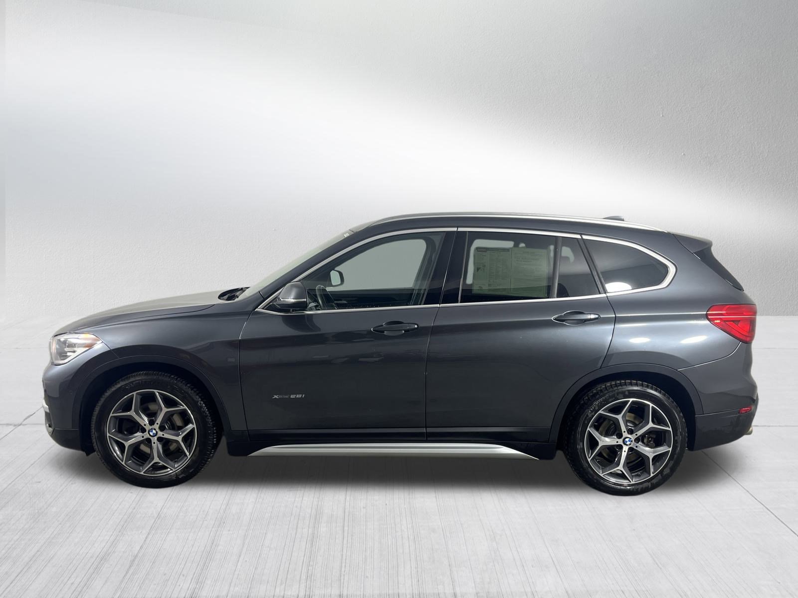 Used 2017 BMW X1 xDrive28i image 4