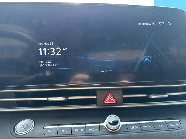Used 2024 Hyundai Elantra SEL w/ Convenience Package FWD image 17