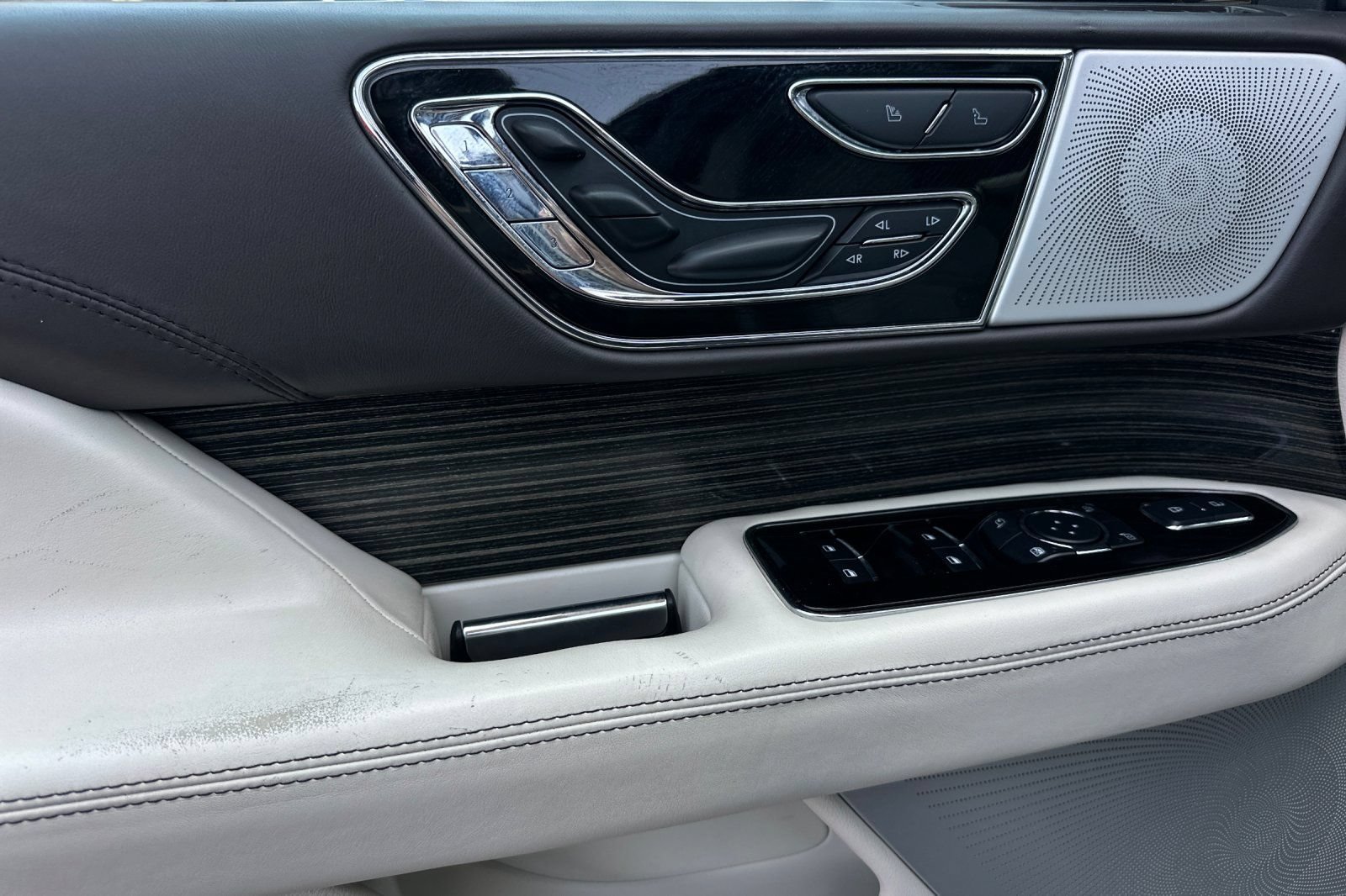 Certified 2023 Lincoln Navigator L Black Label AWD/4WD image 10