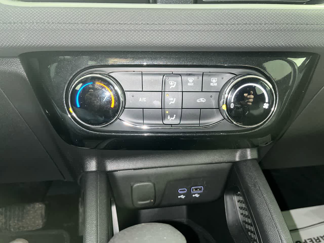 Used 2025 Chevrolet TrailBlazer LT FWD image 20