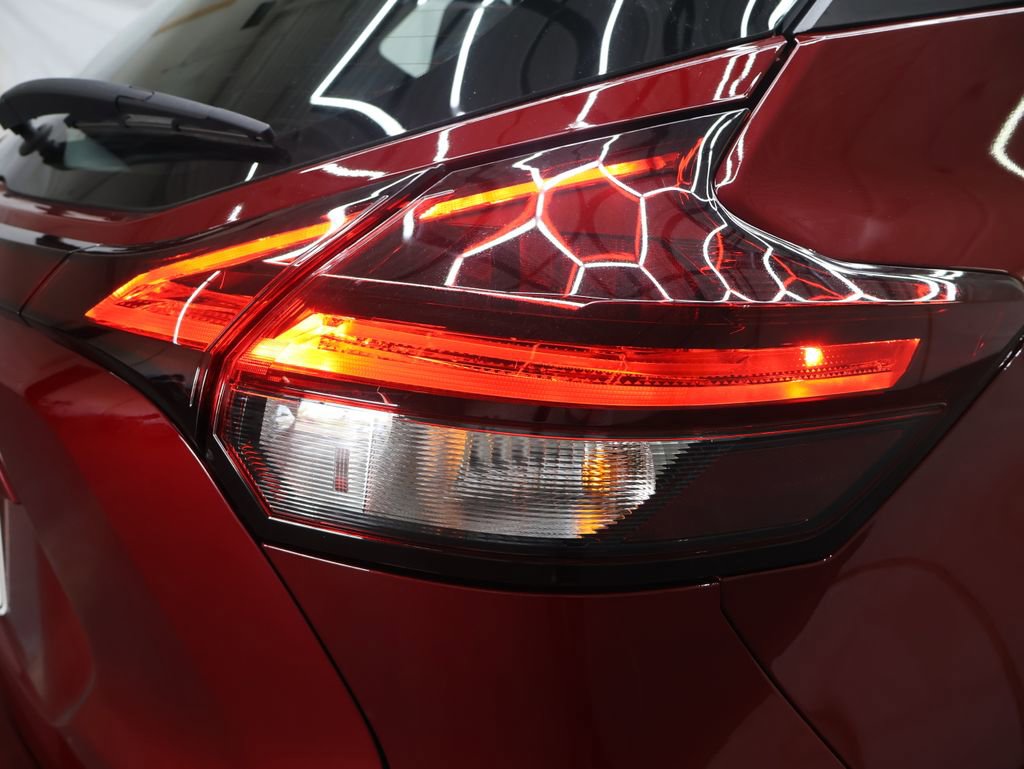 Used 2023 Nissan Kicks SV FWD image 35