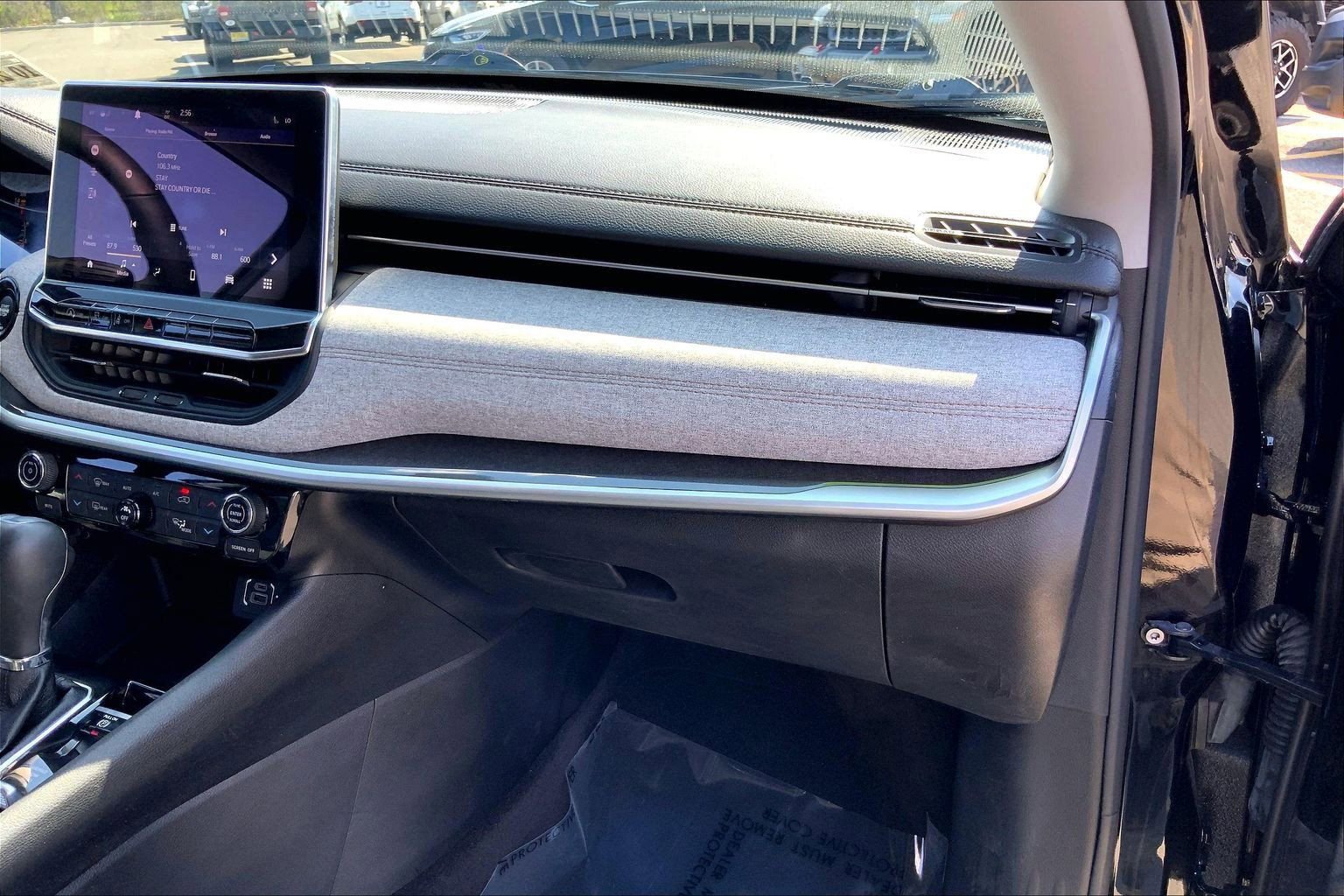 Certified 2022 Jeep Compass Latitude w/ Sun and Sound Group image 18