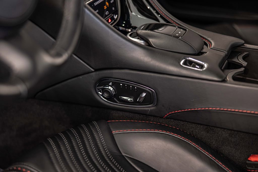 Used 2018 Aston Martin DB11 V12 image 19