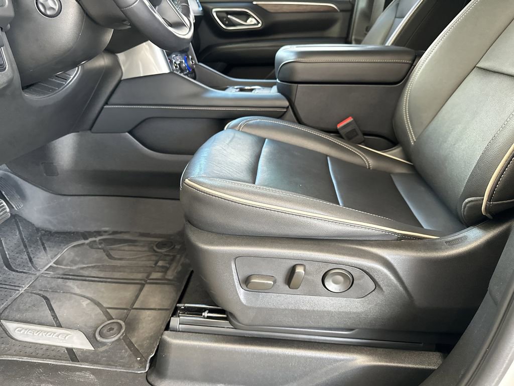 Certified 2024 Chevrolet Tahoe Premier w/ Advanced Technology Package RWD image 16