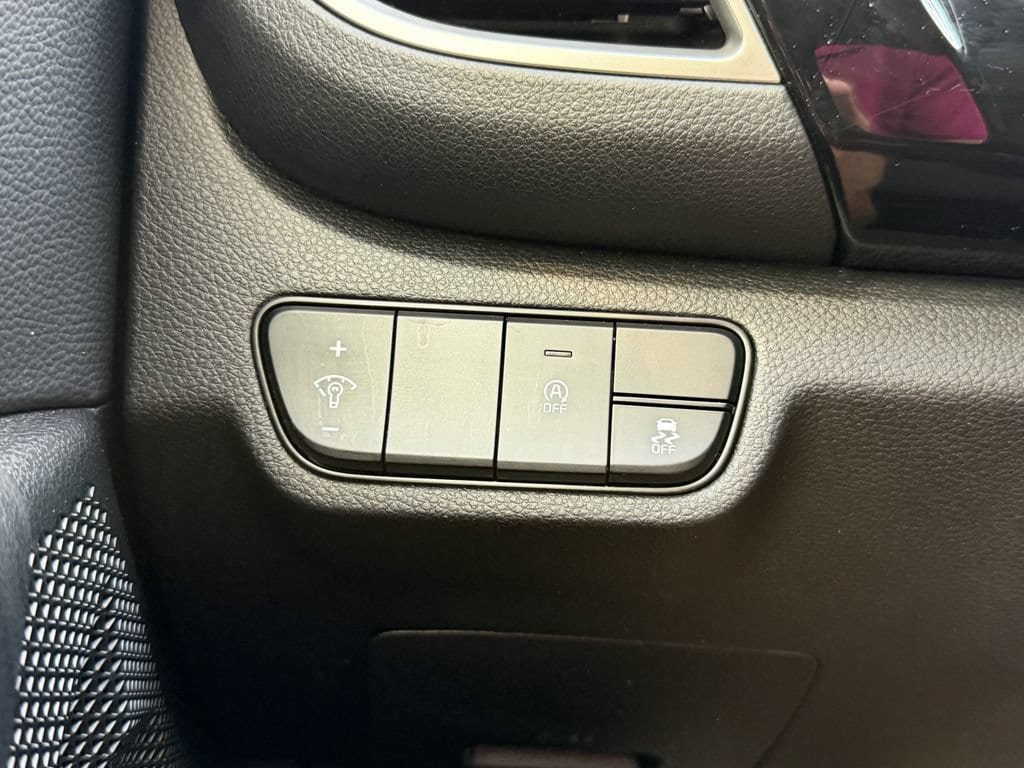 Used 2024 Kia Seltos S FWD image 27