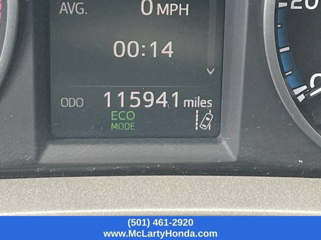 Used 2018 Toyota RAV4 LE FWD image 31