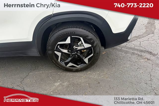 Used 2024 Kia Seltos EX FWD image 23