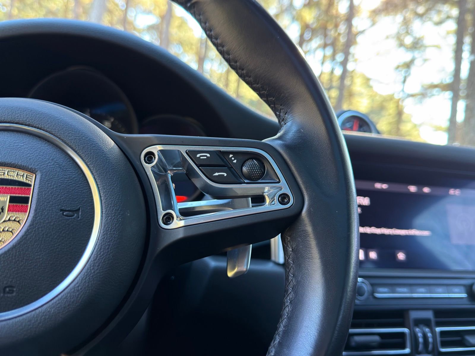 Used 2021 Porsche Macan image 23