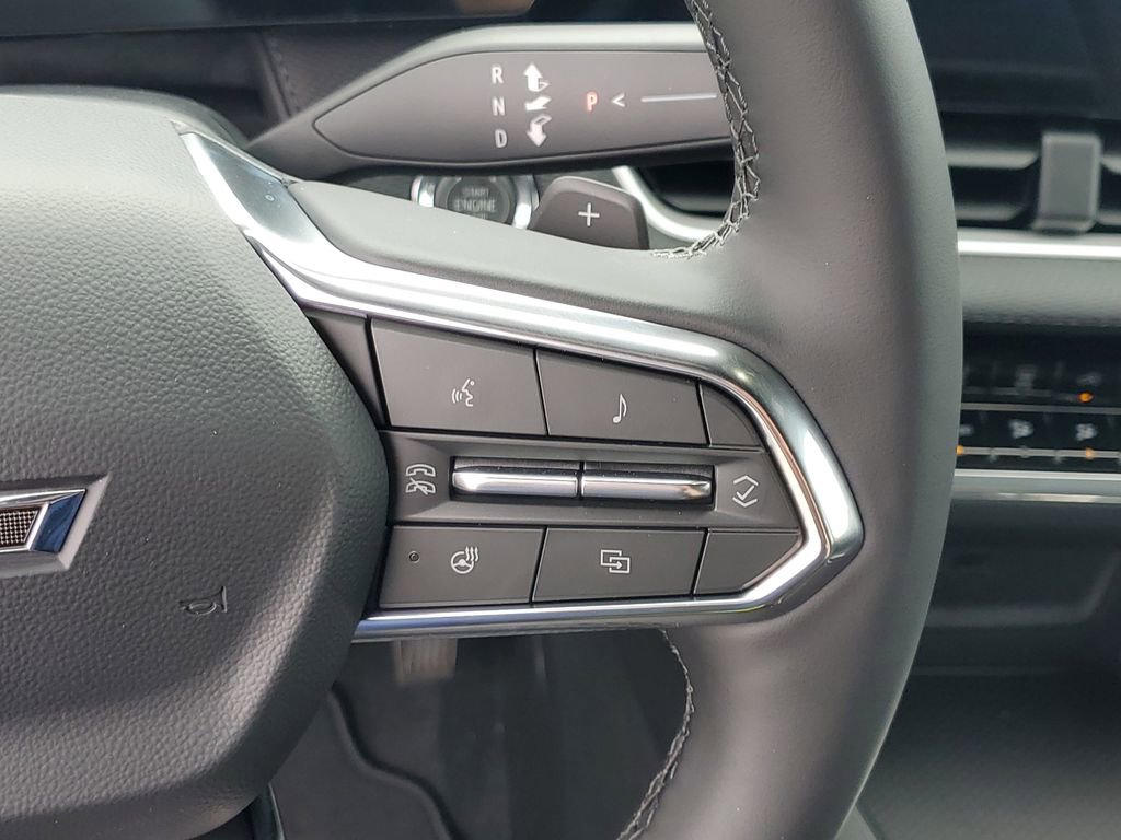 New 2026 Chevrolet Equinox LT w/ Midnight Edition FWD image 23