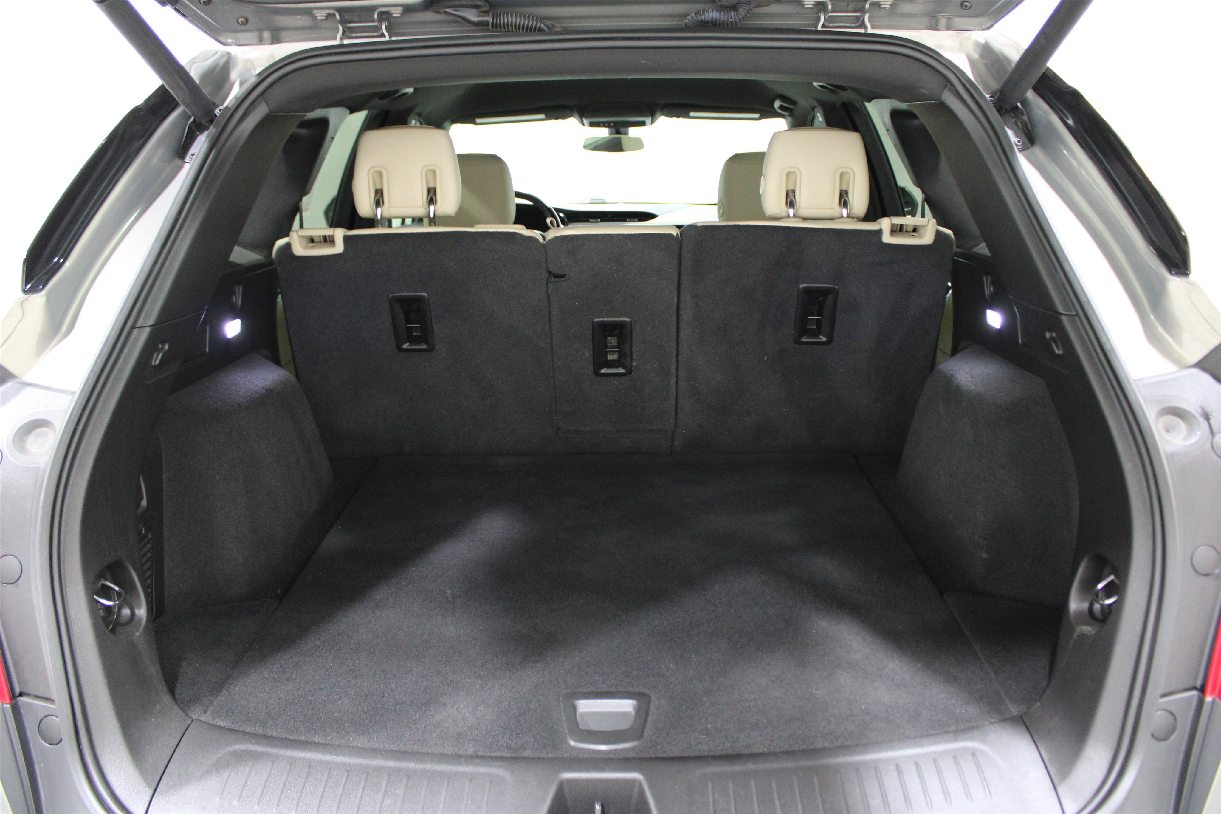 Used 2019 Cadillac XT5 FWD image 26