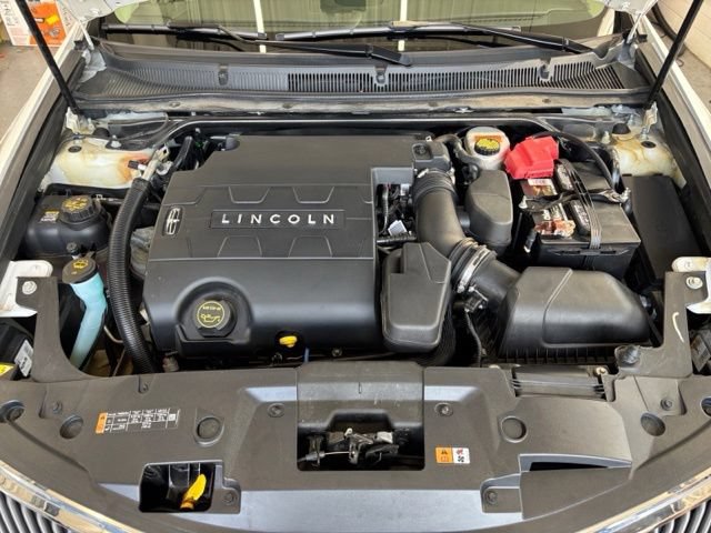 Used 2015 Lincoln MKS AWD w/ Equipment Group 101A image 27