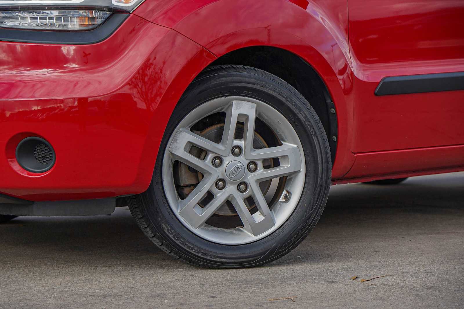 Used 2011 Kia Soul + image 2