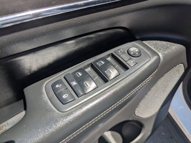 Used 2017 Jeep Grand Cherokee Limited w/ Luxury Group II AWD/4WD image 10