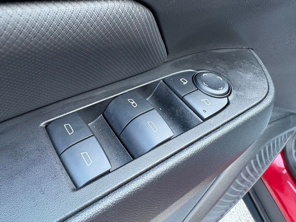 Used 2025 Chevrolet Equinox EV RS image 21