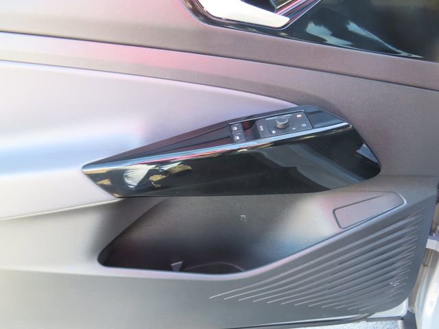 Used 2022 Volkswagen ID.4 Pro RWD image 11