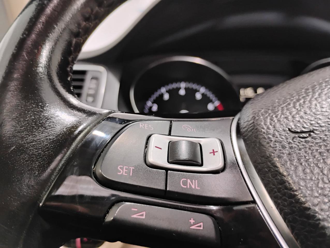Used 2016 Volkswagen Jetta SE FWD image 69
