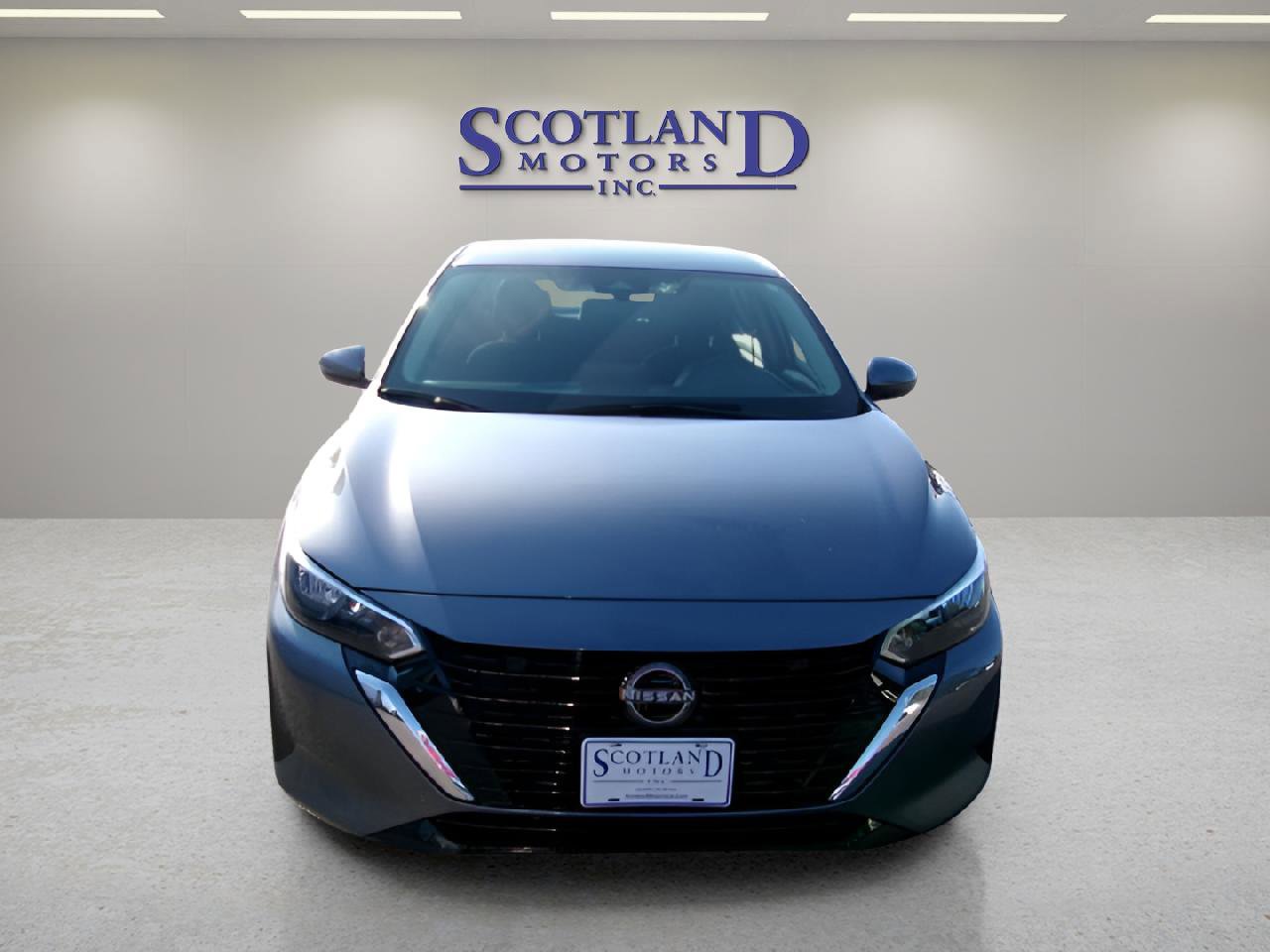 Used 2024 Nissan Sentra SV FWD image 3