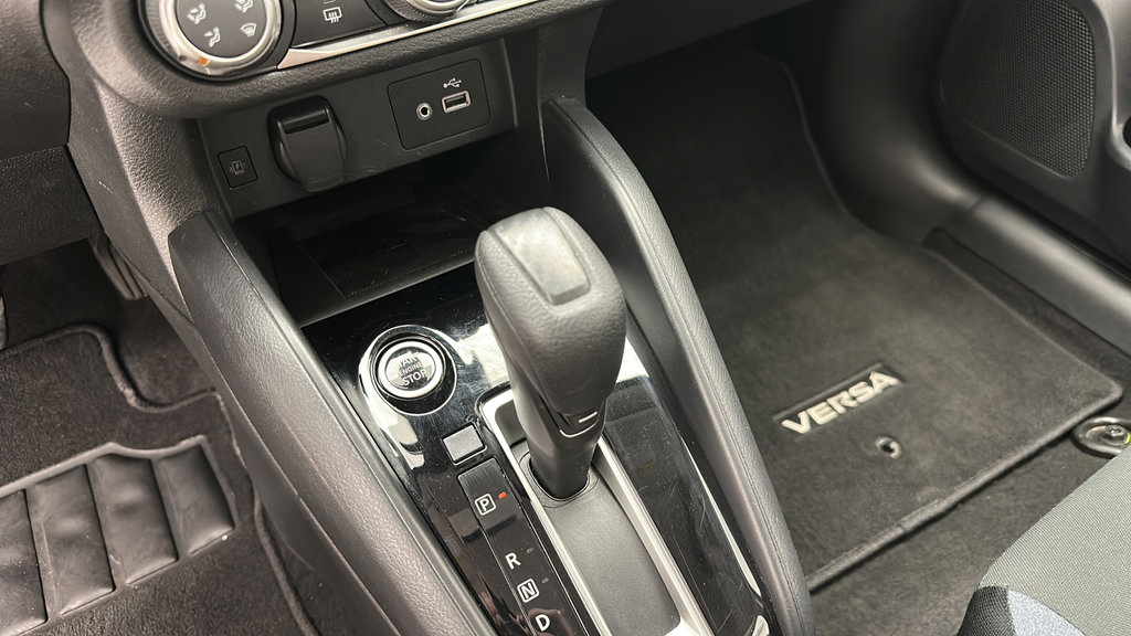 Used 2025 Nissan Versa SV FWD image 20