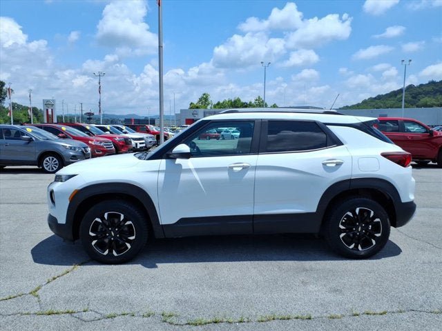 Used 2023 Chevrolet TrailBlazer LT AWD/4WD image 2