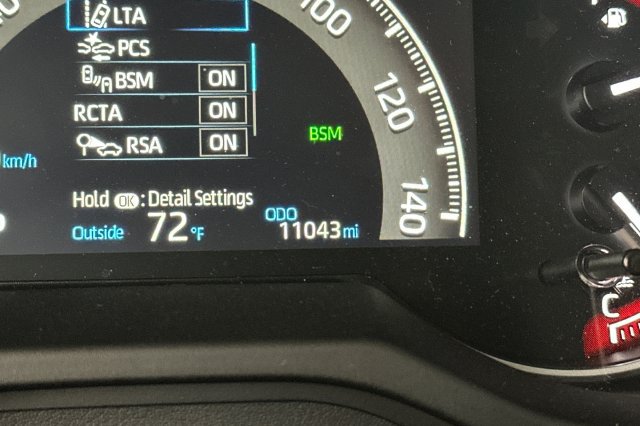 Certified 2025 Toyota RAV4 XLE w/ Convenience Package FWD image 30