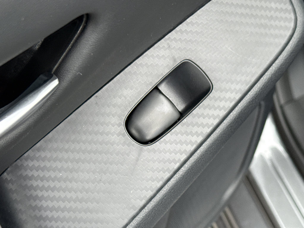 New 2025 Nissan Sentra SR image 31