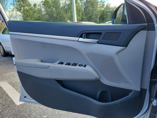 Used 2019 Hyundai Elantra SE image 35