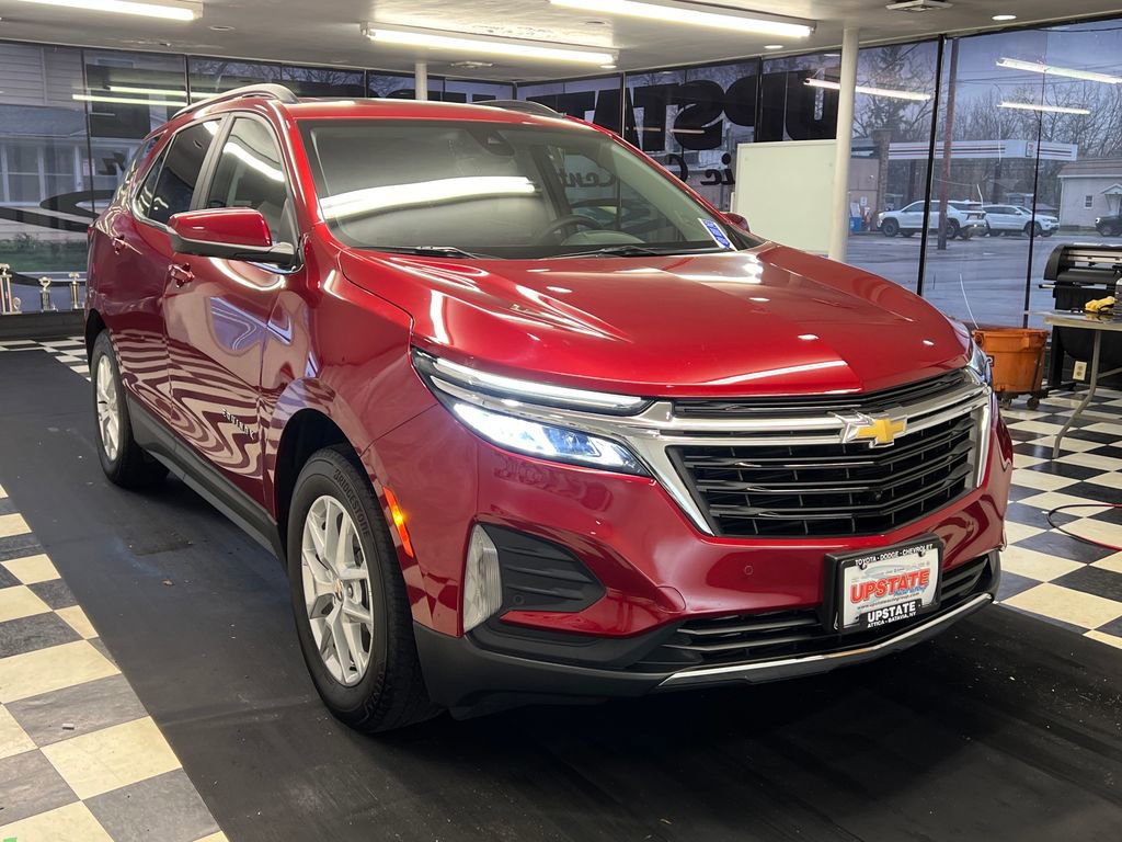 Used 2023 Chevrolet Equinox LT image 1