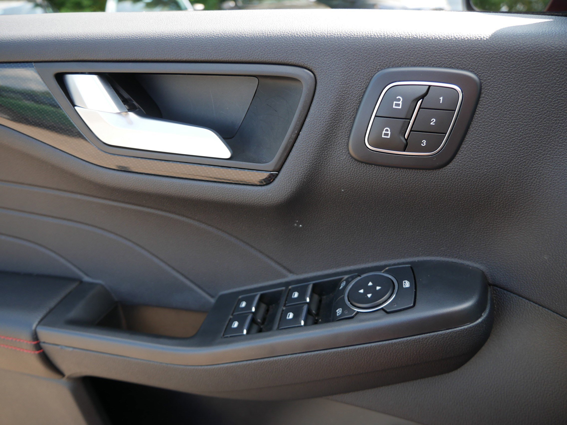 Used 2025 Ford Escape ST-Line Elite w/ Tech Pack #2 image 27