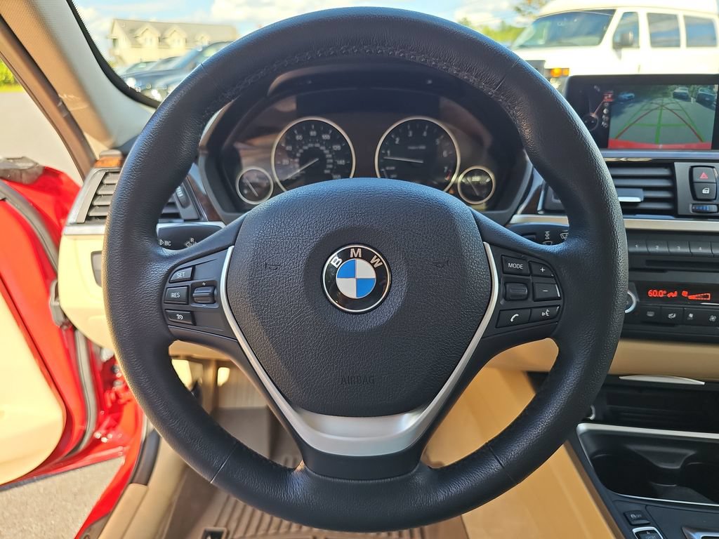 Used 2014 BMW 328i xDrive Sedan AWD/4WD image 17