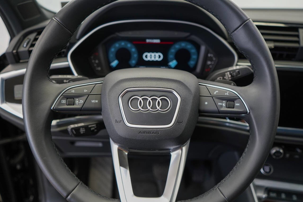 Used 2024 Audi Q3 2.0T Premium Plus w/ Premium Plus Package image 48