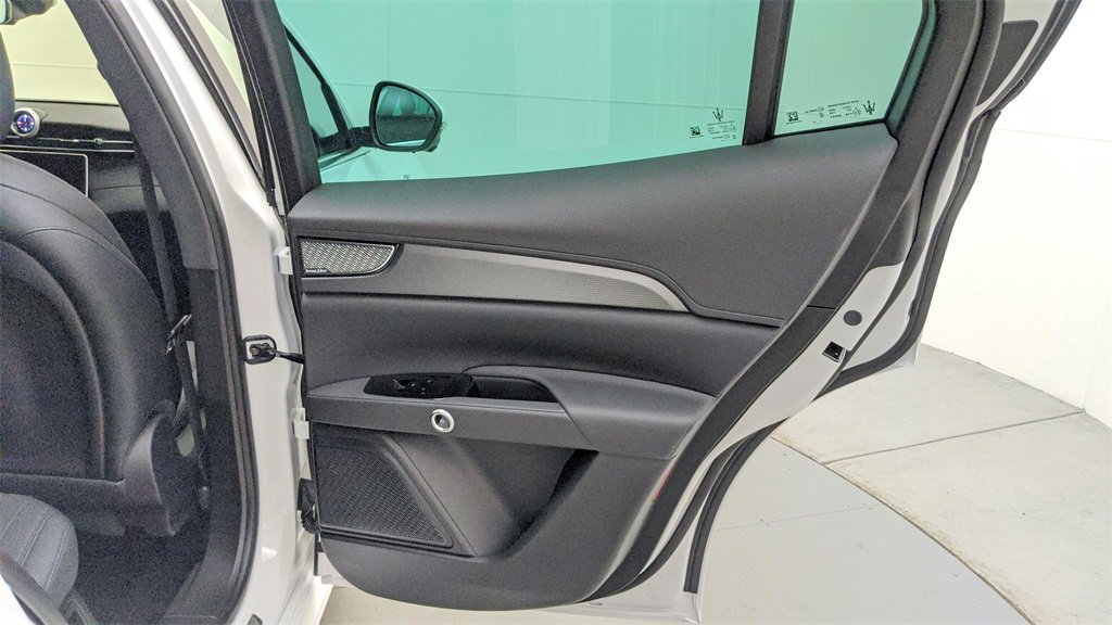 Used 2024 Maserati Grecale GT image 24