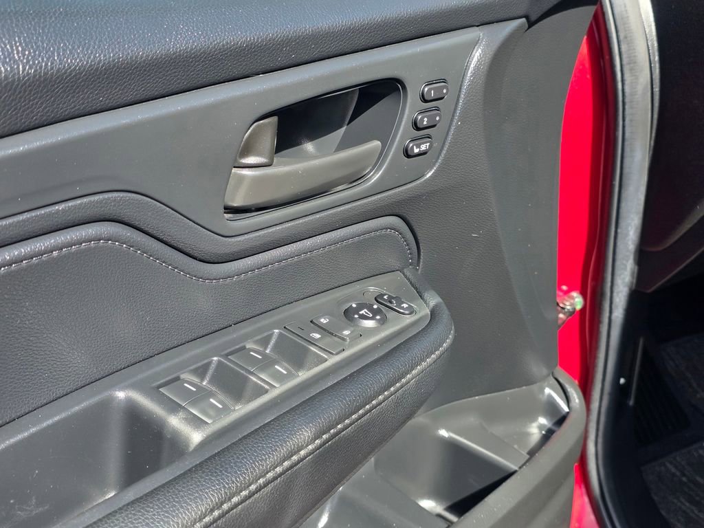 Used 2025 Honda Odyssey Sport-L image 14