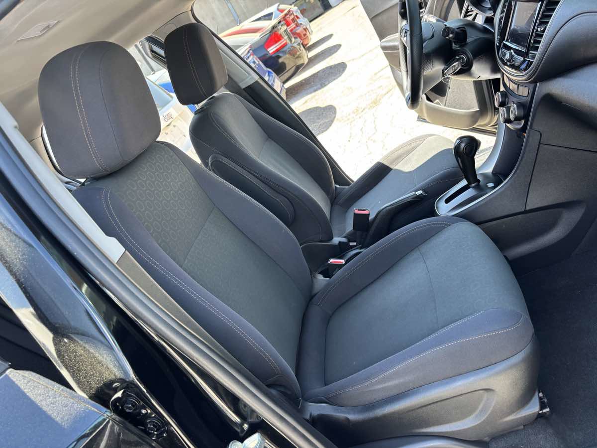 Used 2020 Chevrolet Trax LS w/ Tint and Cruise Package FWD image 10