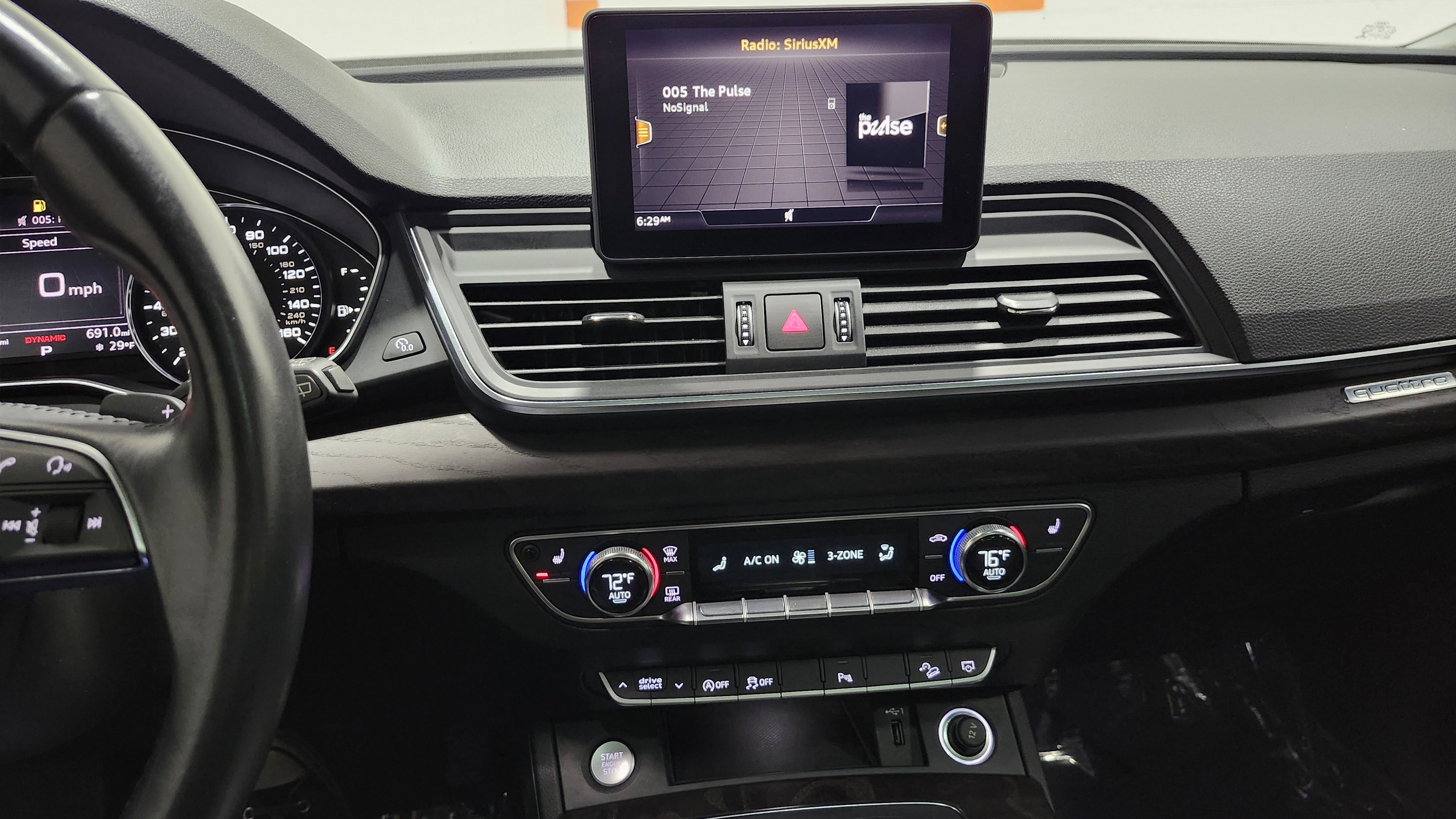 Used 2020 Audi Q5 Premium w/ Convenience Package image 31