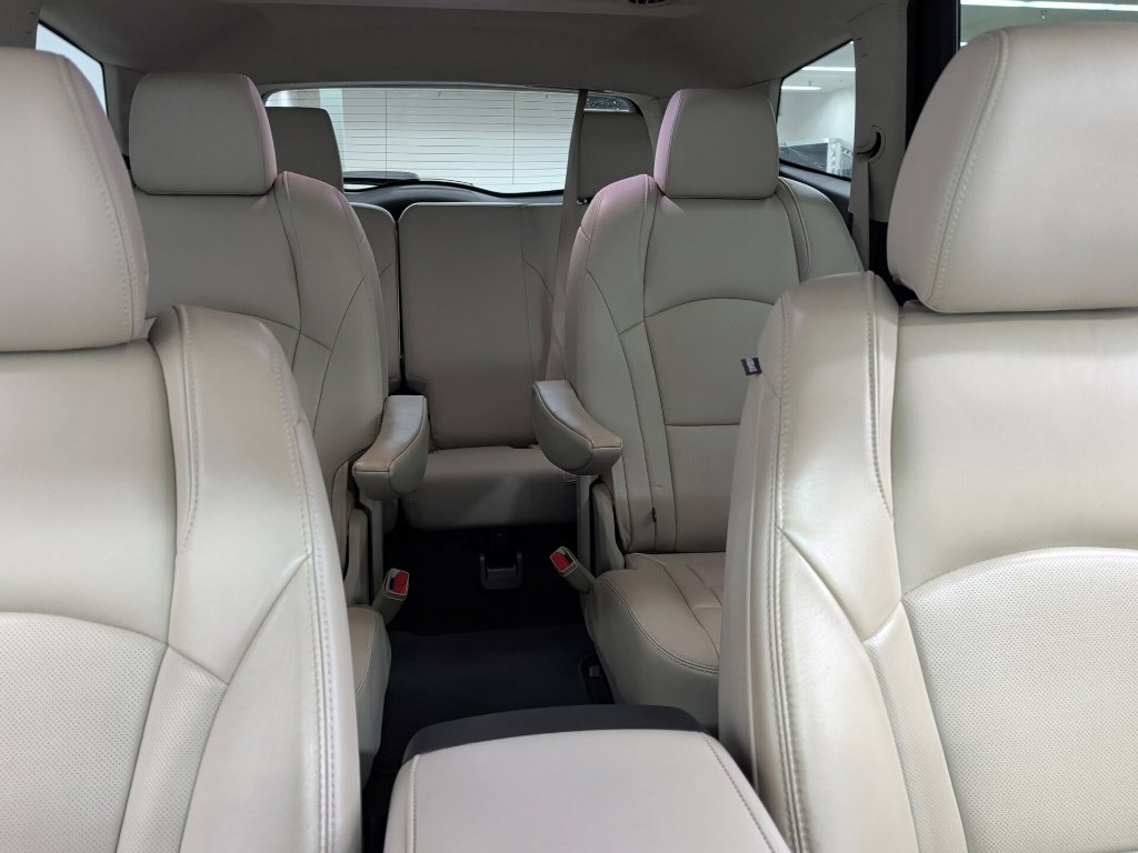 Used 2019 Buick Enclave Essence FWD image 40
